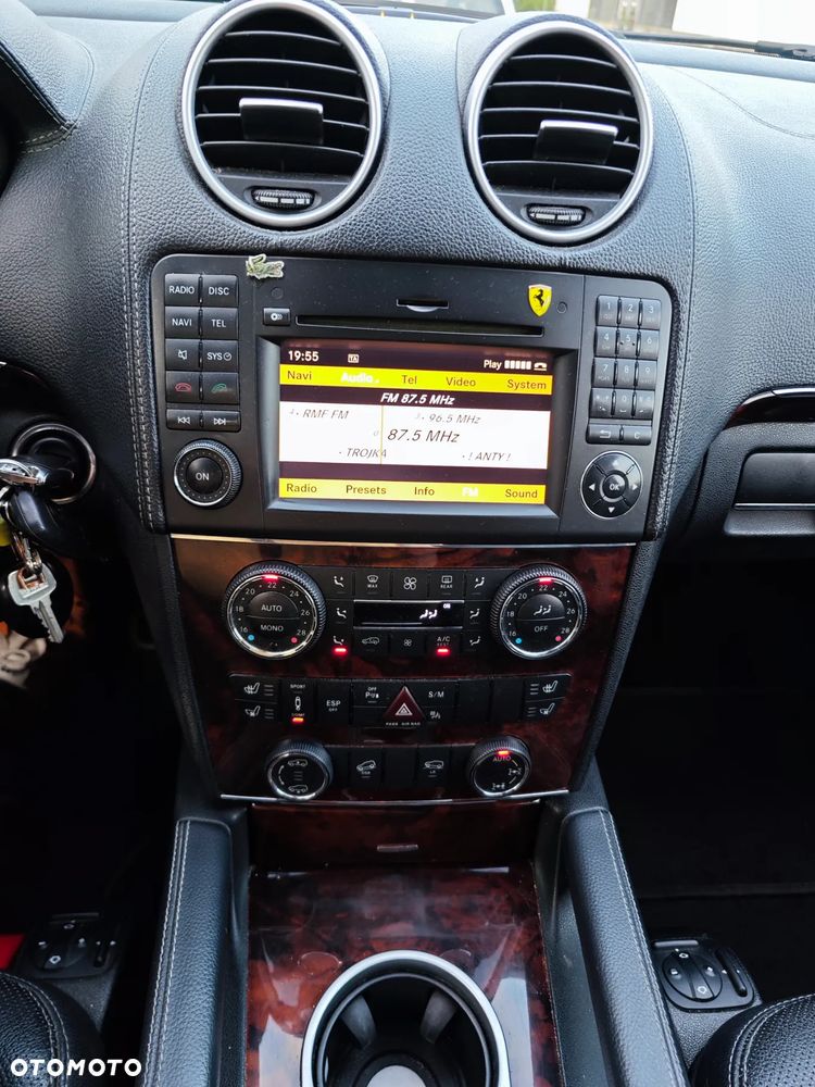 Mercedes-Benz GL - 15