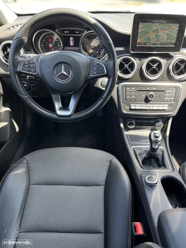 Mercedes-Benz CLA 180 d Shooting Brake - 18