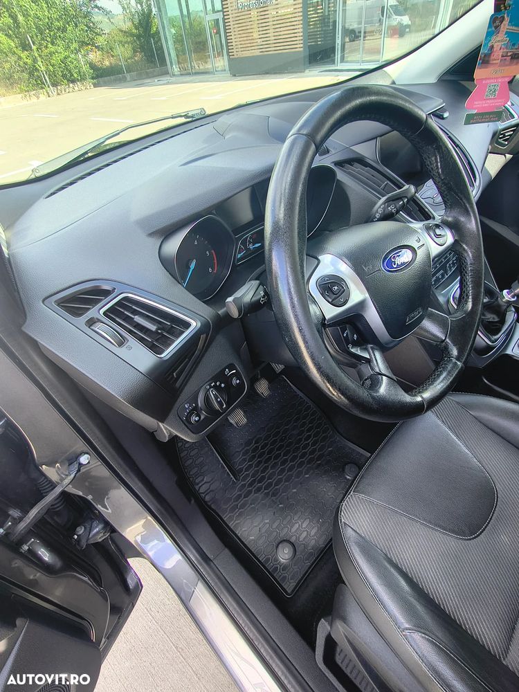 Ford Kuga - 11