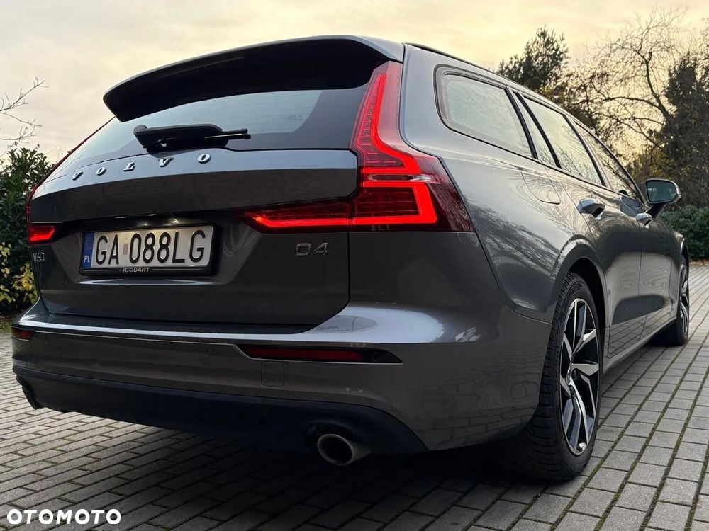 Volvo V60 D4 Geartronic Momentum Pro - 8