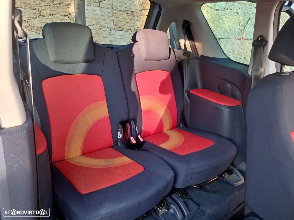 Peugeot 1007 1.4 HDi Sporty - 10