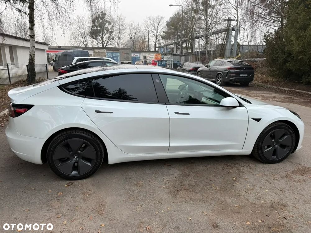 Tesla Model 3 - 6