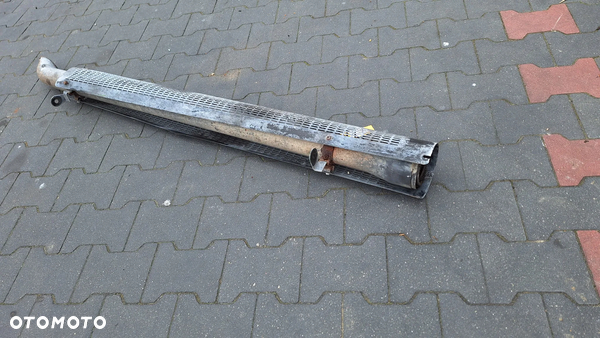John Deere seria 6000, 6600 6800 6900 tłumnik tłumik wydech koncowy rura  siatka