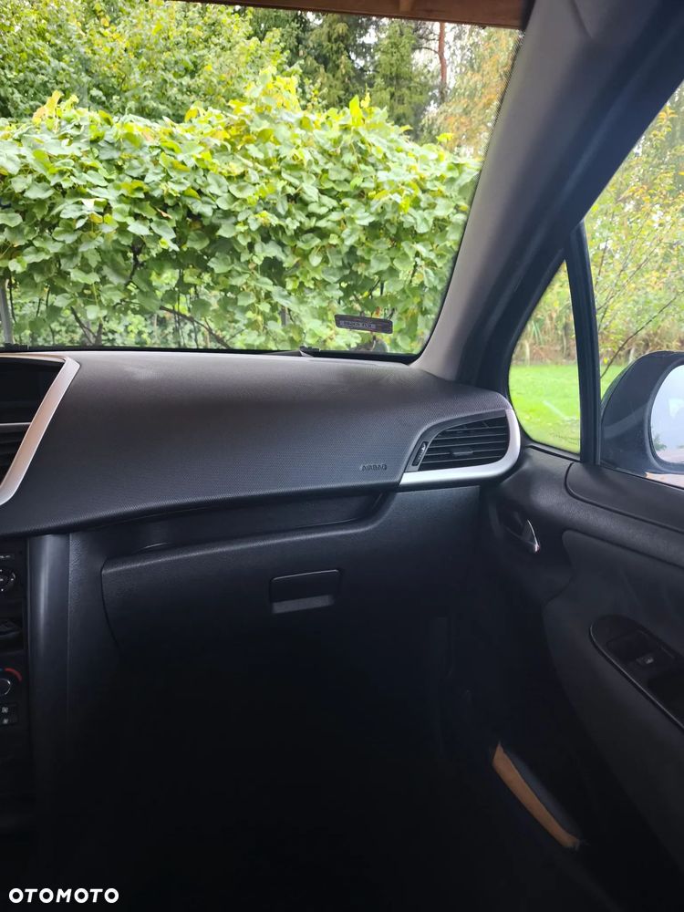 Peugeot 207 1.6 HDi Active - 17