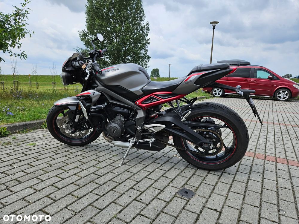 Triumph Street Triple - 3