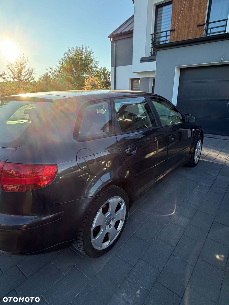 Audi A3 Sportback 1.9 TDI Attraction - 3