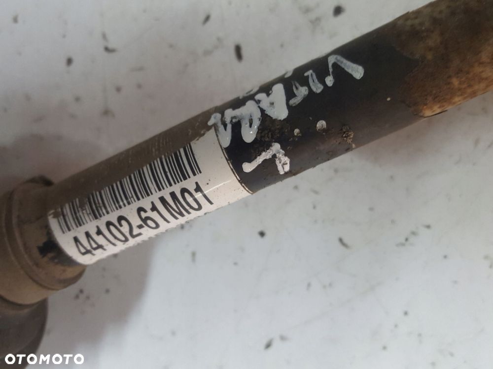 SUZUKI VITARA 3 III 15r- 1.6 B PÓŁOŚ LEWA PRZÓD MANUAL 44102-61M01 - 2