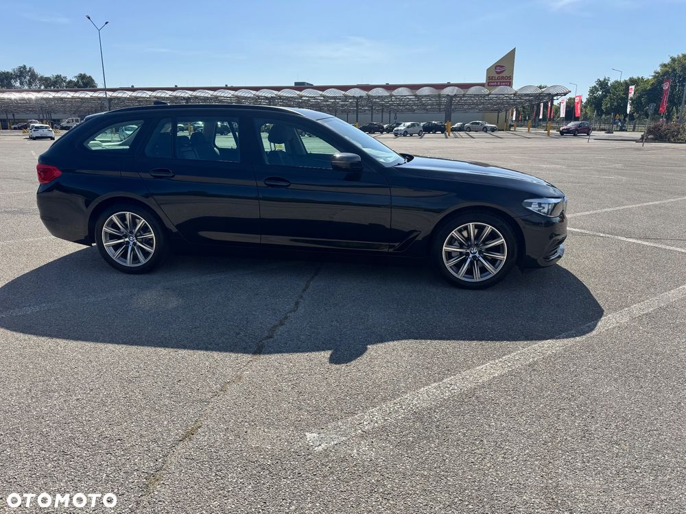 BMW Seria 5 530i xDrive Sport Line sport - 5
