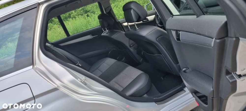 Mercedes-Benz Klasa C 200 Avantgarde Edition - 15