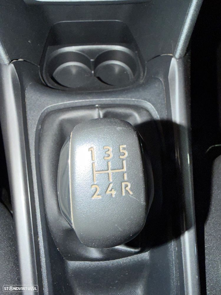 Peugeot 2008 1.2 PureTech Allure - 19