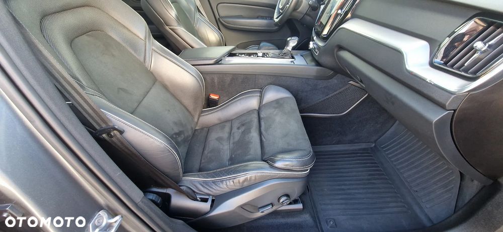 Volvo XC 60 D4 R-Design - 25