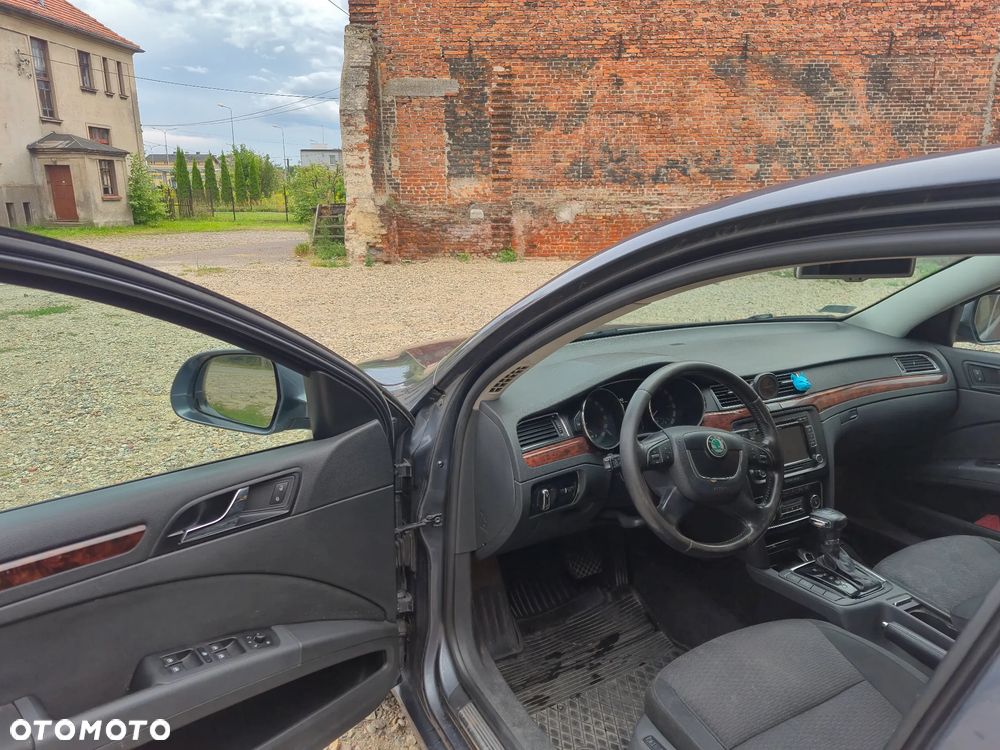 Skoda Superb 2.0 TDI Elegance DSG - 7
