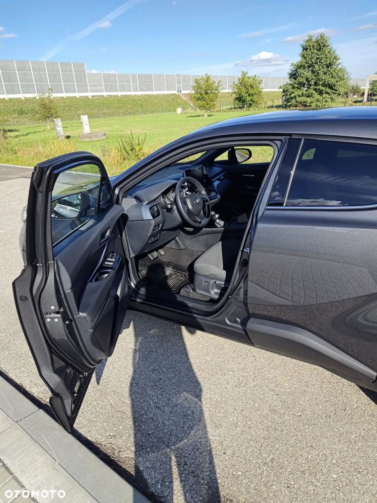 Toyota C-HR - 13