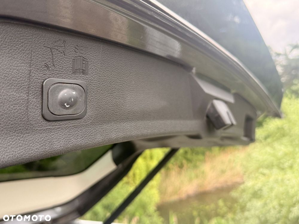 Ford Kuga - 26