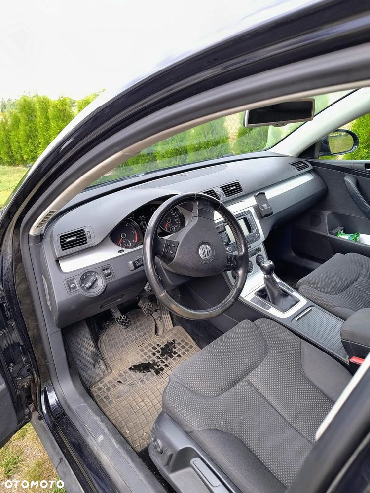 Volkswagen Passat 2.0 TDI DPF BlueMotion Technology Highline - 5