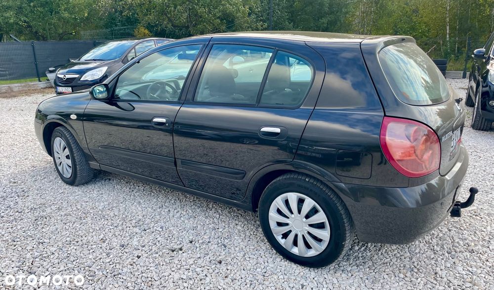 Nissan Almera 1.5 visia - 11