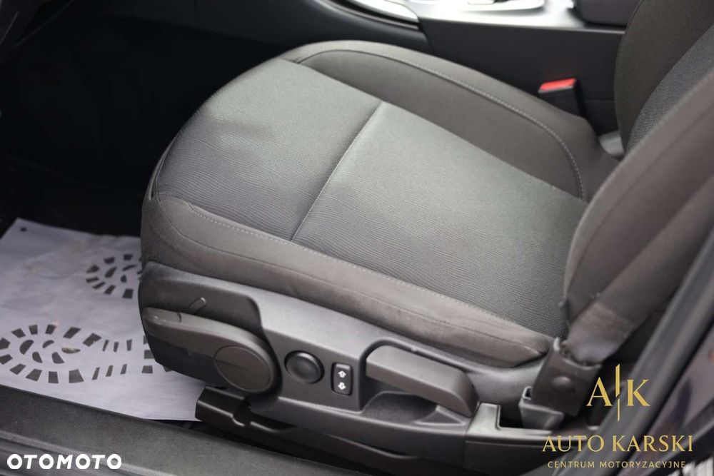 Opel Insignia - 26