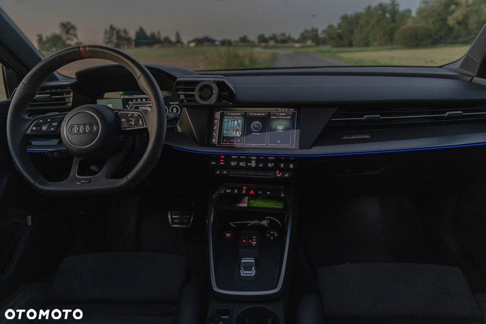 Audi RS3 Sportback - 12