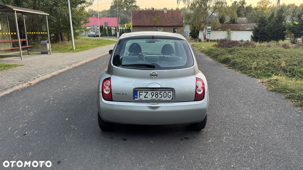 Nissan Micra 2005 photo 4