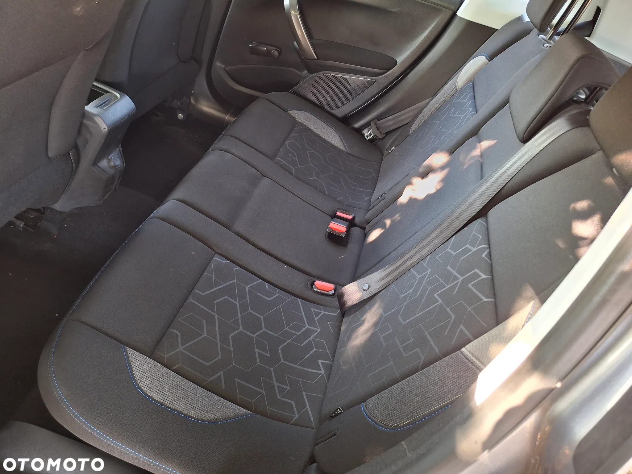 Peugeot 2008 - 13
