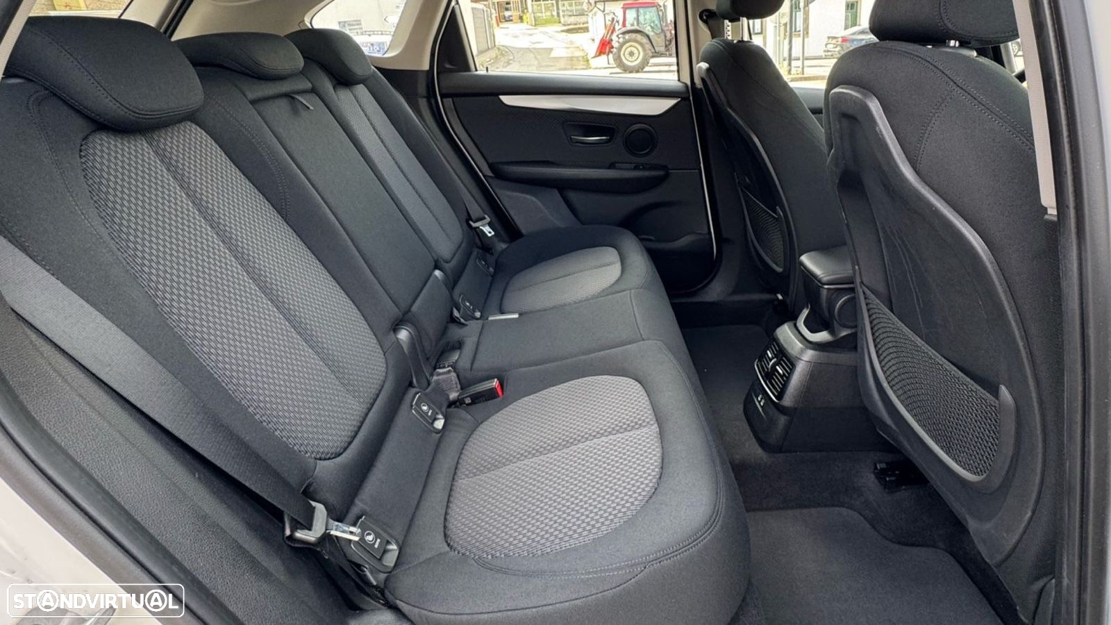 BMW 225xe Active Tourer - 18