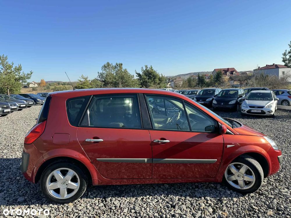 Renault Scenic 1.6 16V Emotion Plus - 6