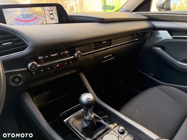 Mazda 3 2.0 mHEV Hikari - 11