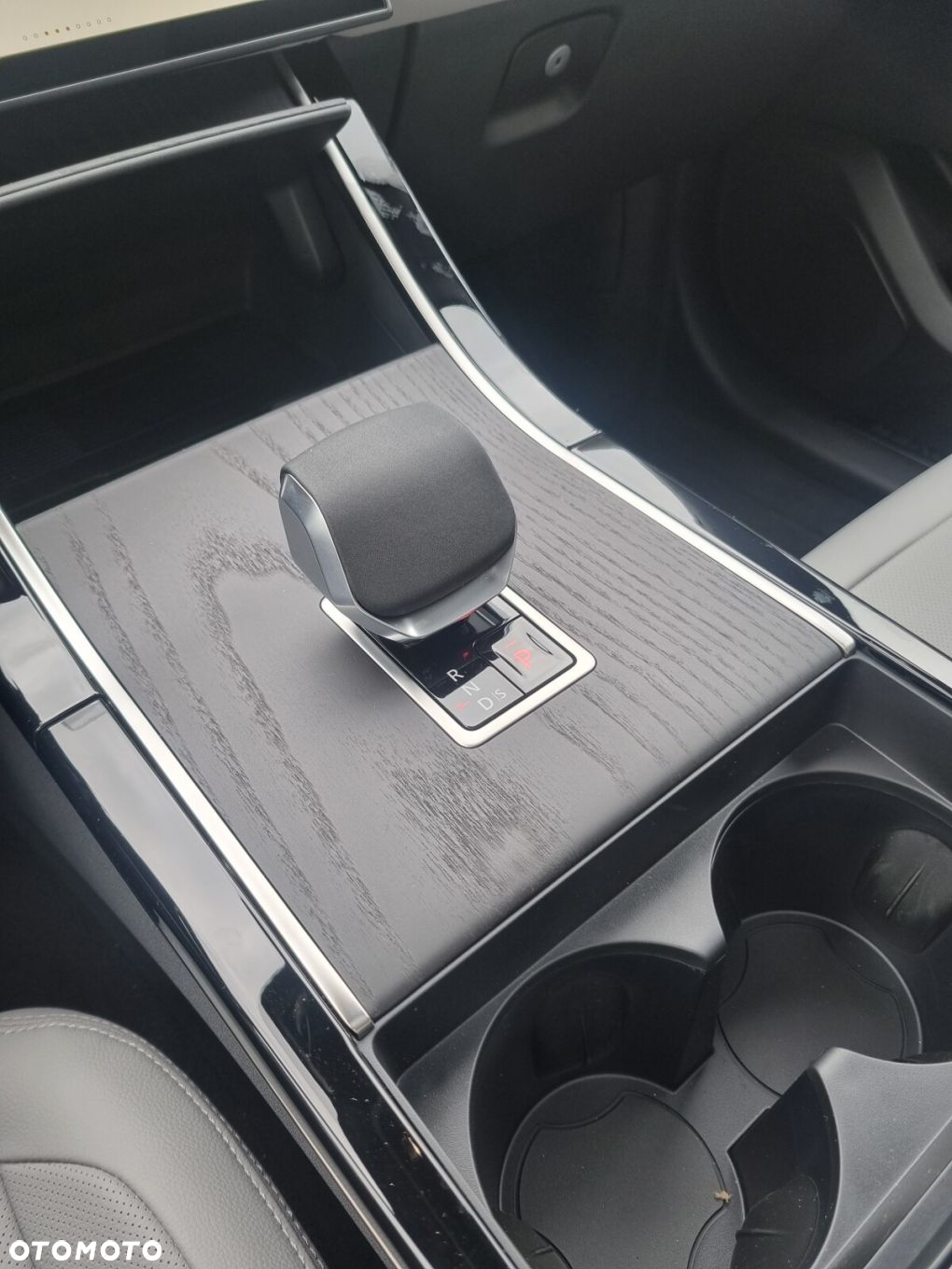 Land Rover Range Rover Velar - 16