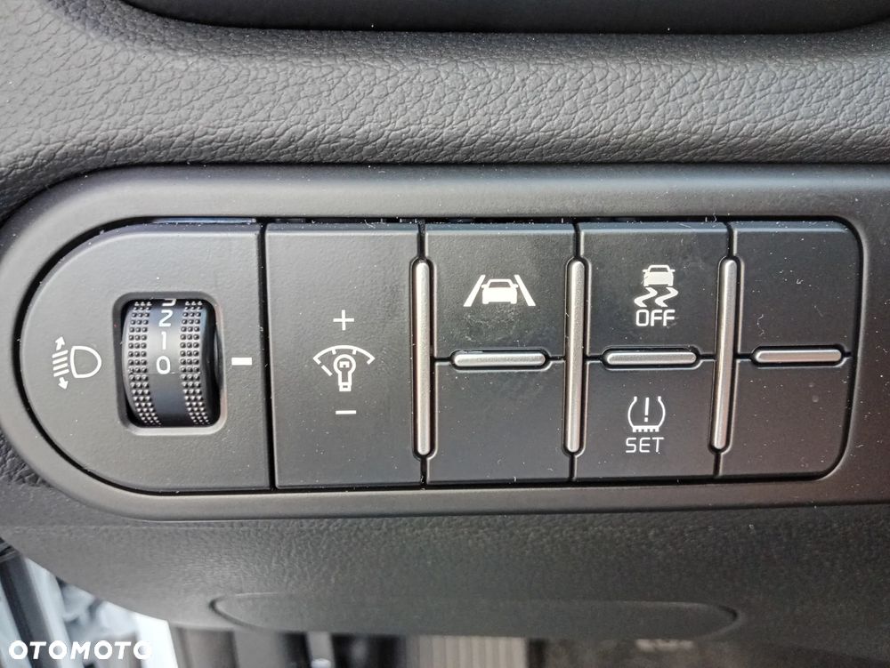 Kia XCeed 1.6 T-GDI M DCT - 25