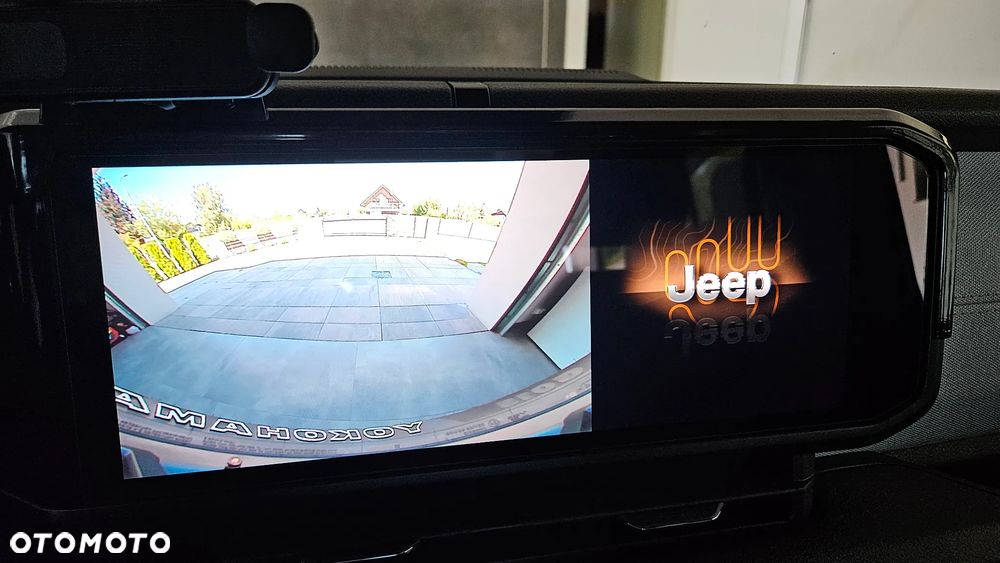 Jeep Wrangler - 32