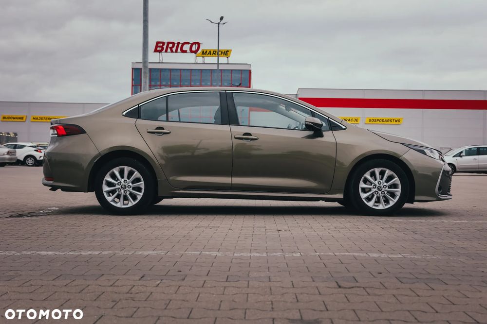 Toyota Corolla - 4