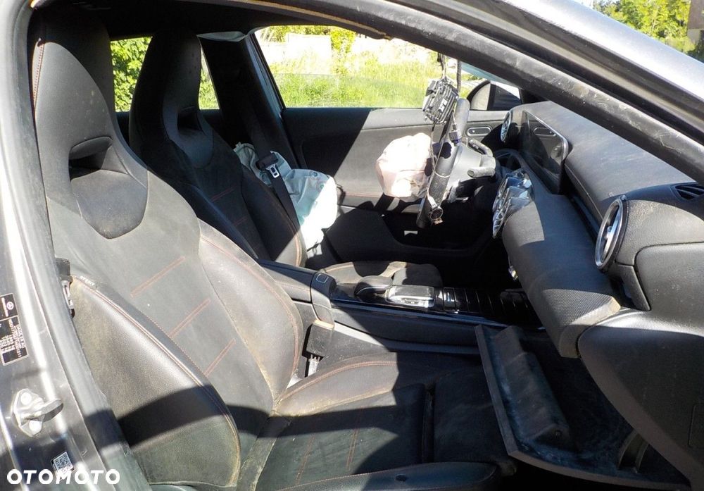 Mercedes-Benz Klasa A 200 AMG Line 7G-DCT - 18