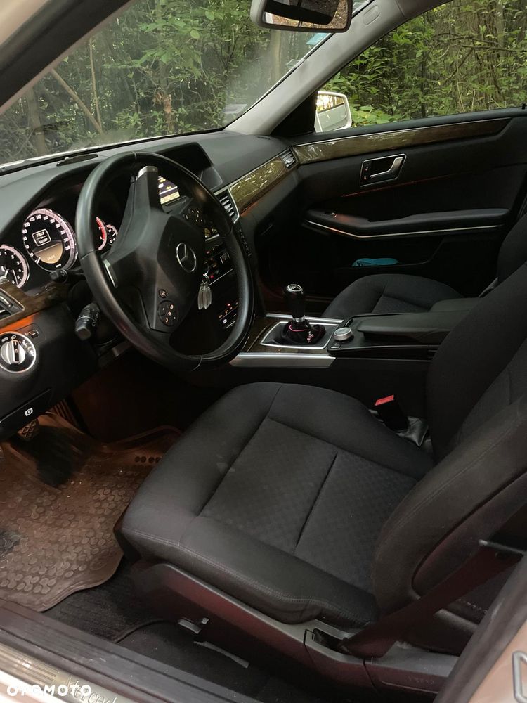 Mercedes-Benz Klasa E 200 CDI BlueEff - 5