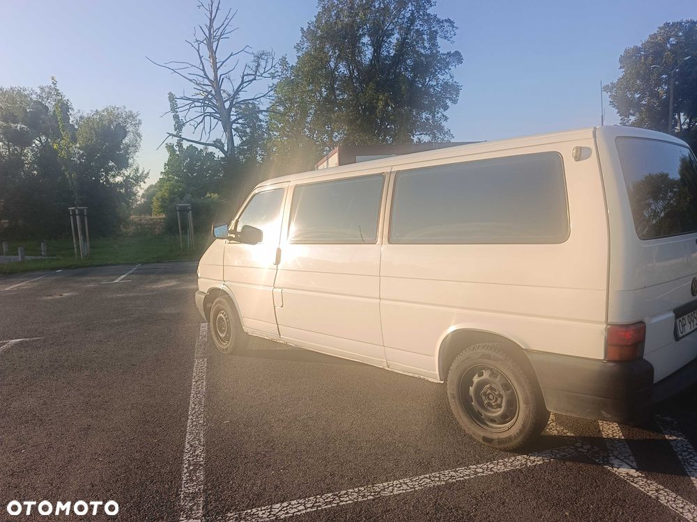 Volkswagen Caravelle - 5