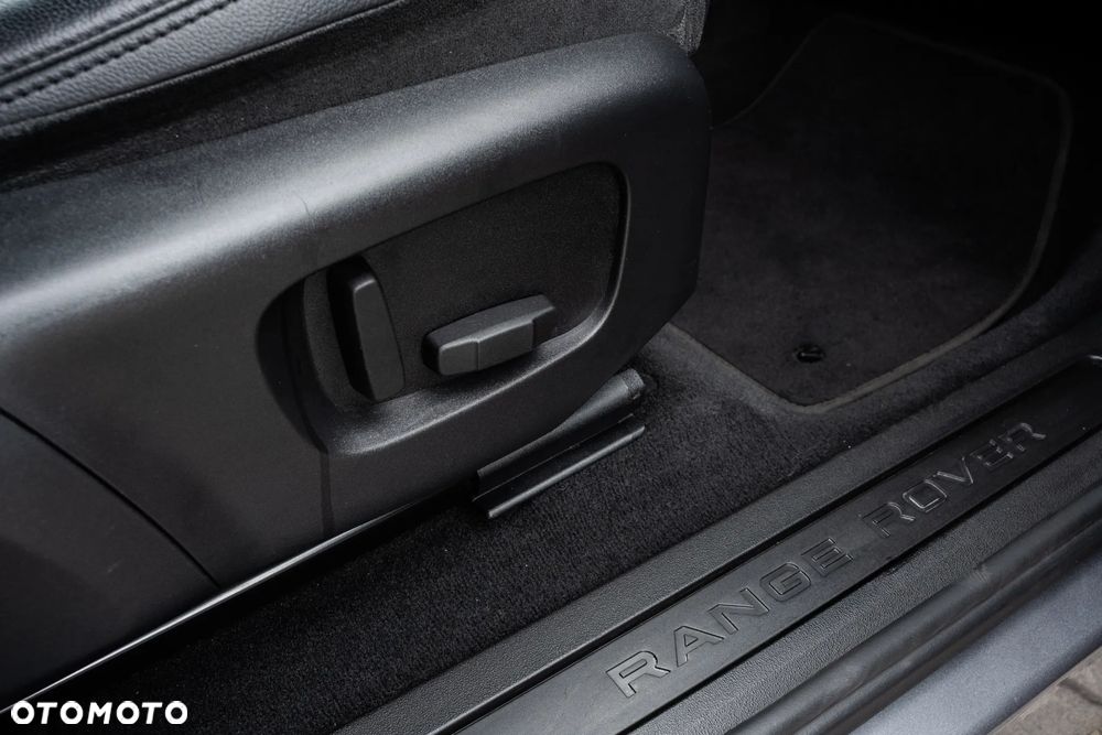 Land Rover Range Rover Evoque 2.0 P200 mHEV S - 18