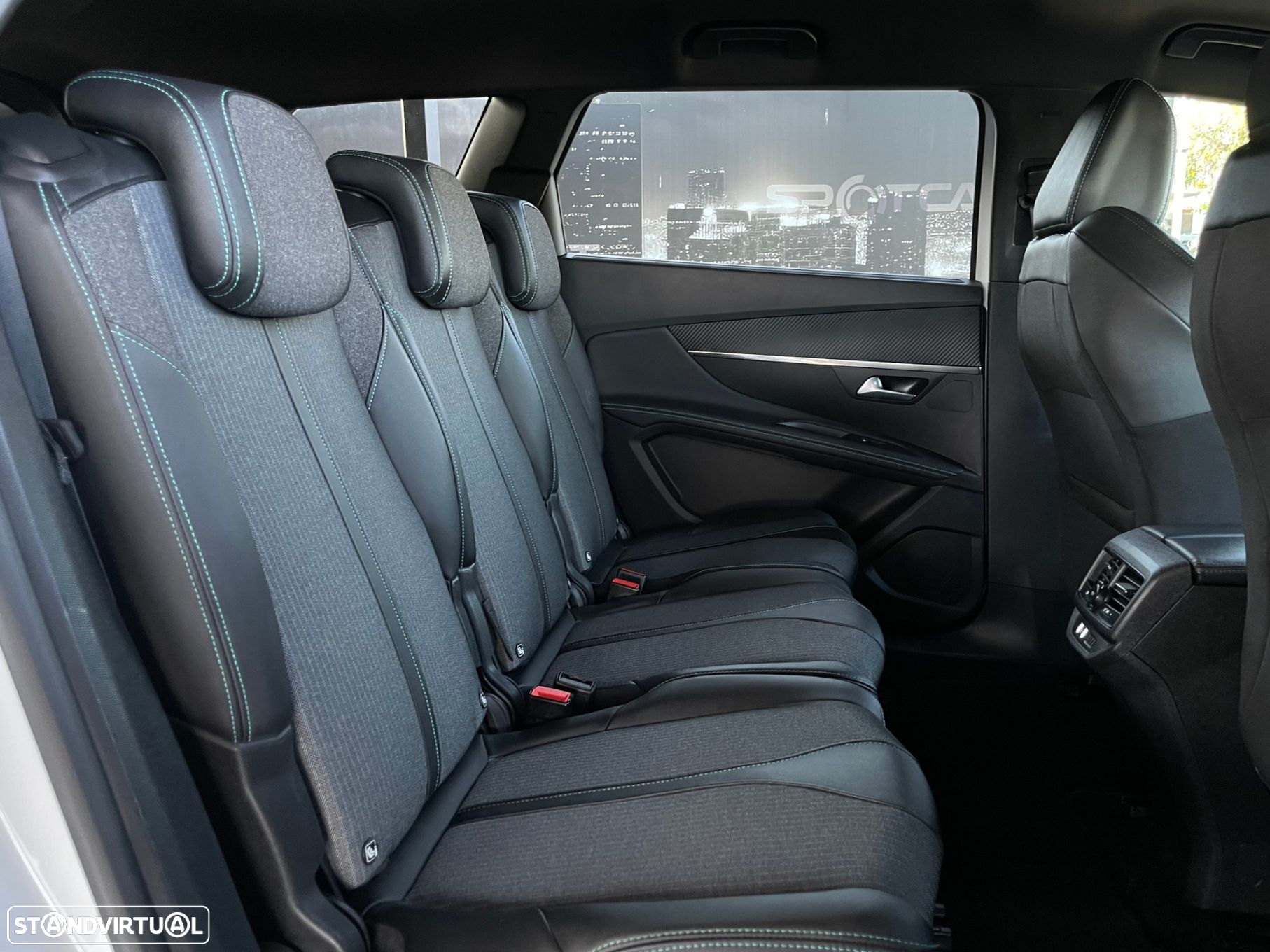 Peugeot 5008 1.2 PureTech Allure Pack EAT8 - 14