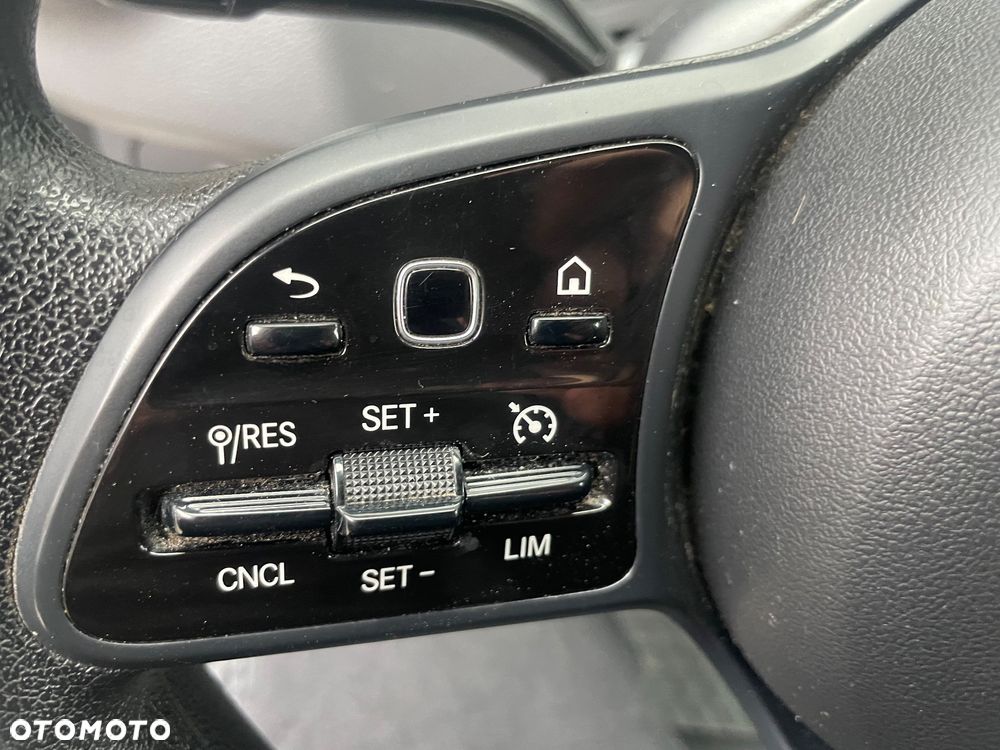 Mercedes-Benz Sprinter - 23