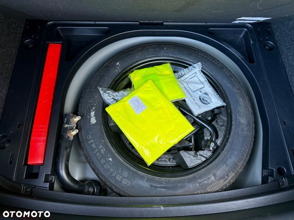 Volvo V40 D2 Drive-E SCR Momentum - 33