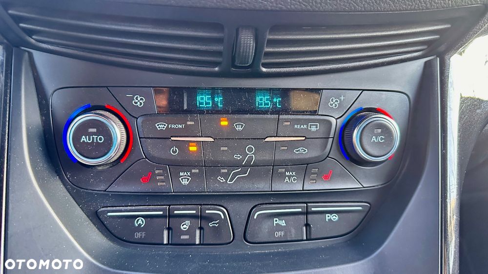 Ford Kuga 2.0 TDCi 4x4 ST-Line - 28