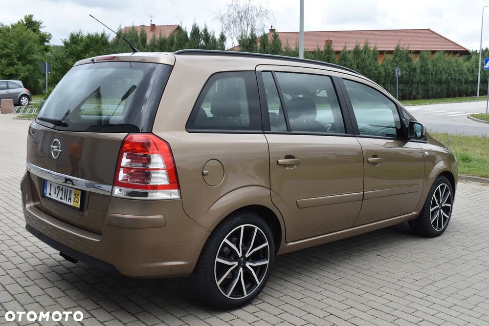 Opel Zafira - 14
