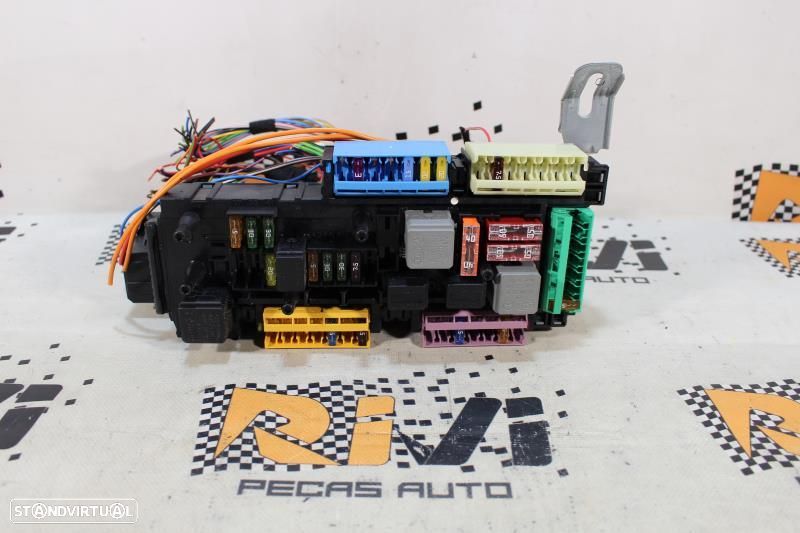 Caixa De Fusíveis Mercedes-Benz E-Class Coupé (C207)  2129003702 / 5Dk