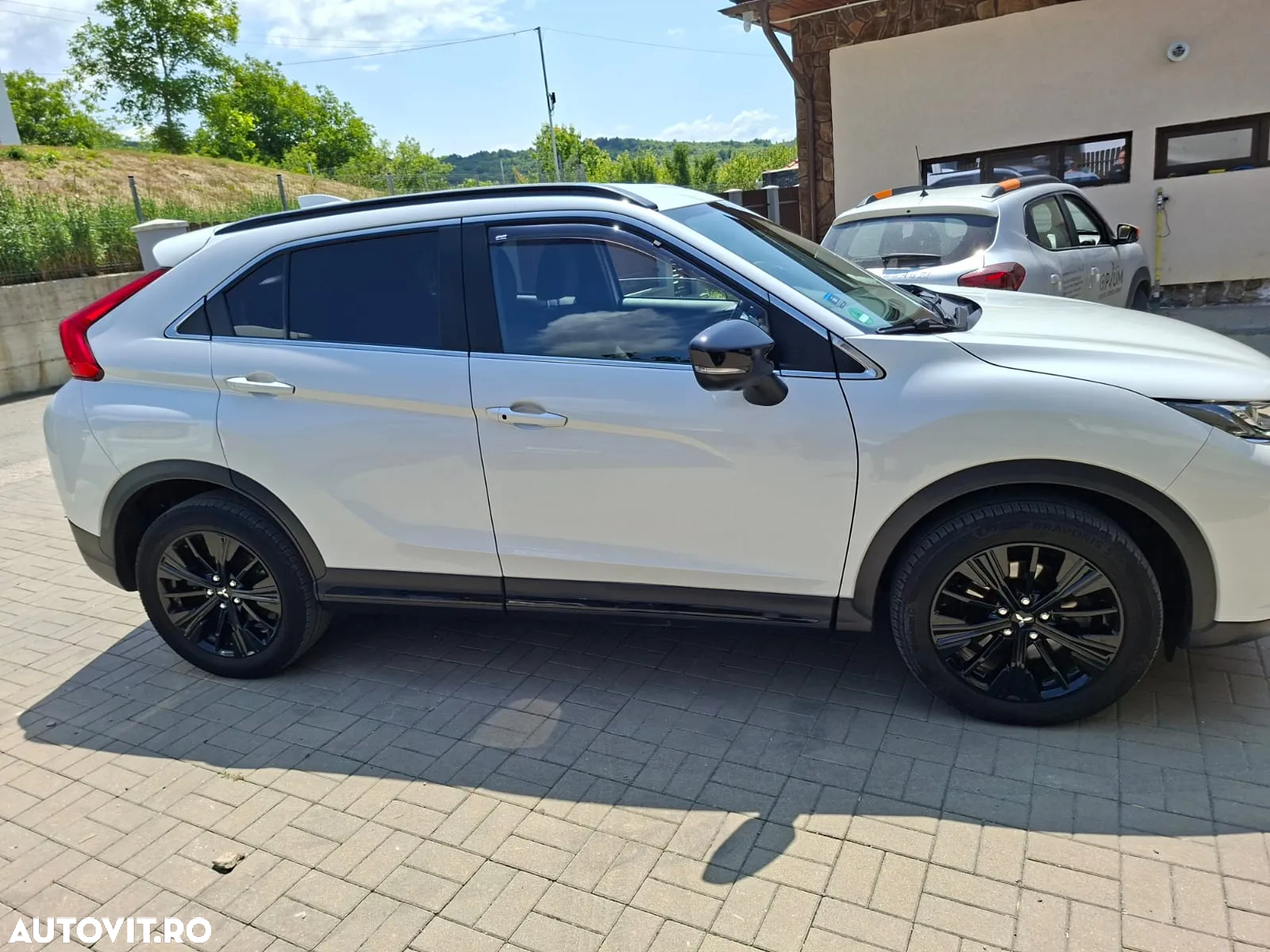 Mitsubishi Eclipse-Cross 2.2 DI-D Aut. 4WD Active+ - 3