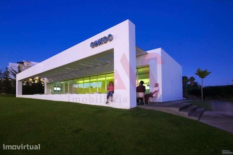 Bar de Luxo com Campo de Ténis na Praia da Rocha em Portimão - Grande imagem: 2/18