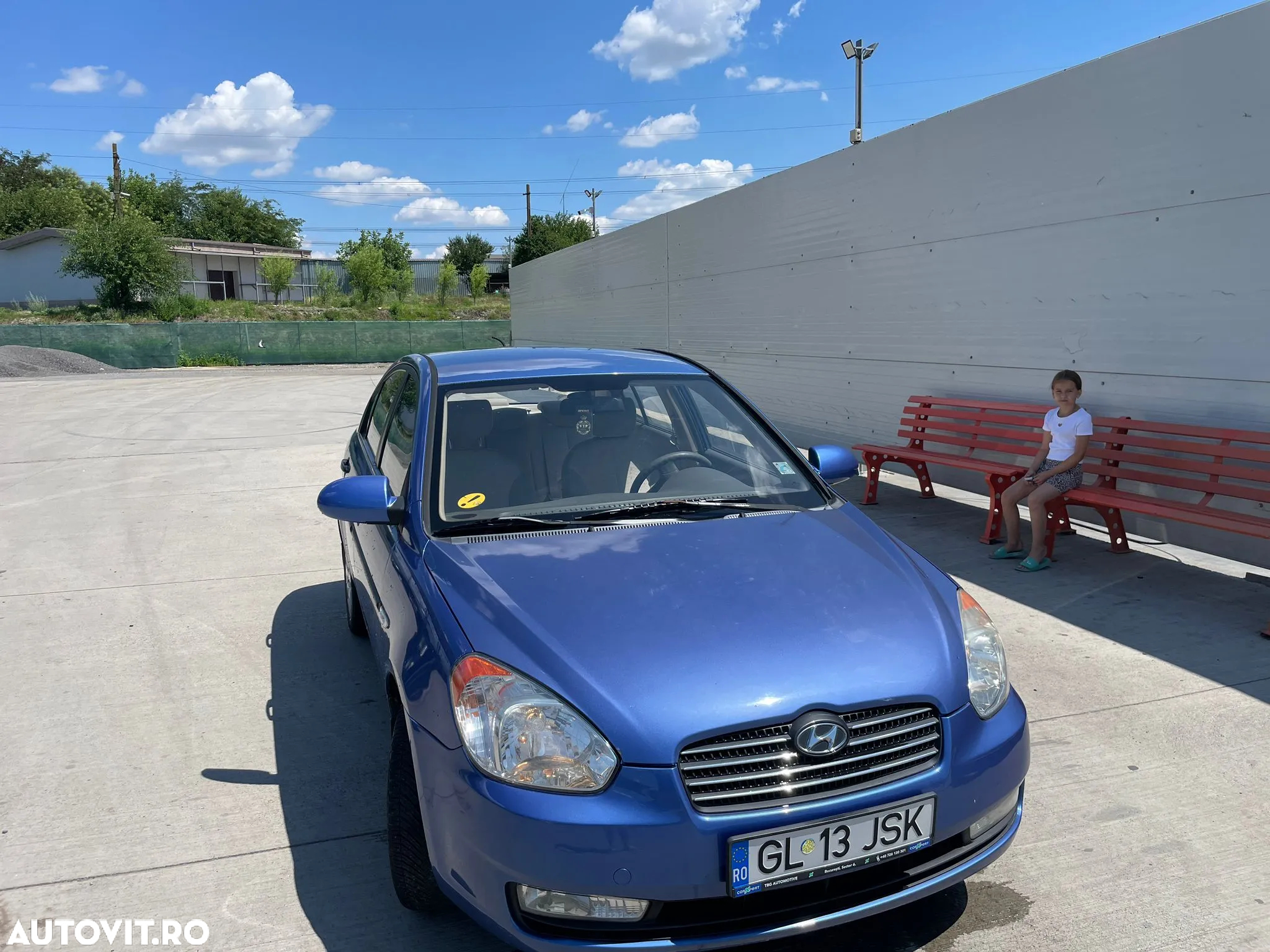 Hyundai Accent - 8