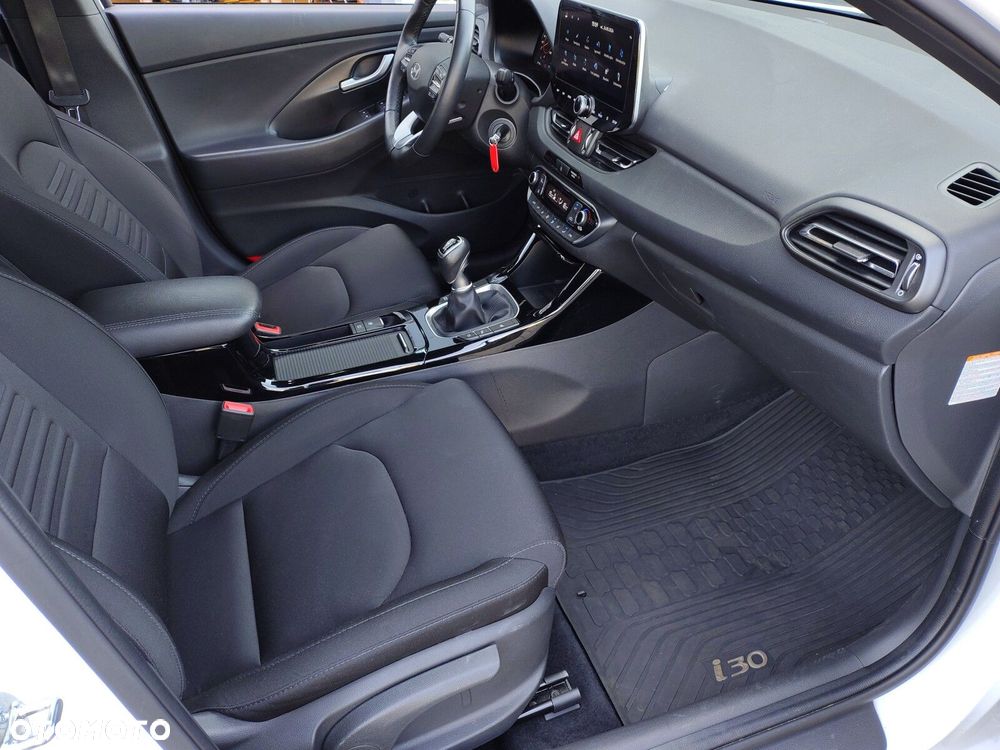 Hyundai i30 1.5 T-GDI 48V Smart - 30