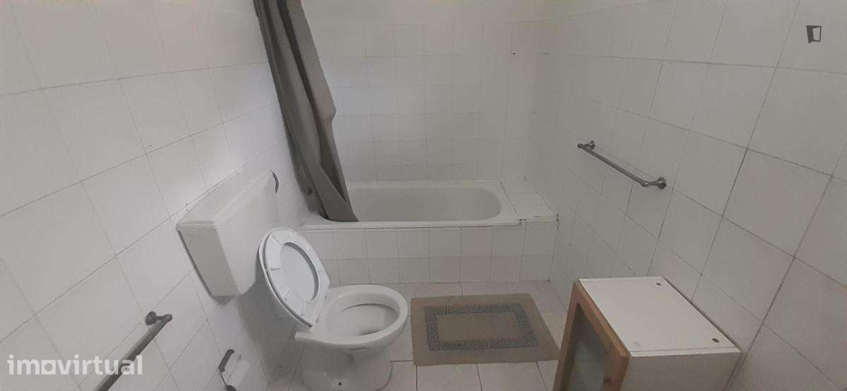 Quarto - localizado em Leiria - Grande imagem: 2/11