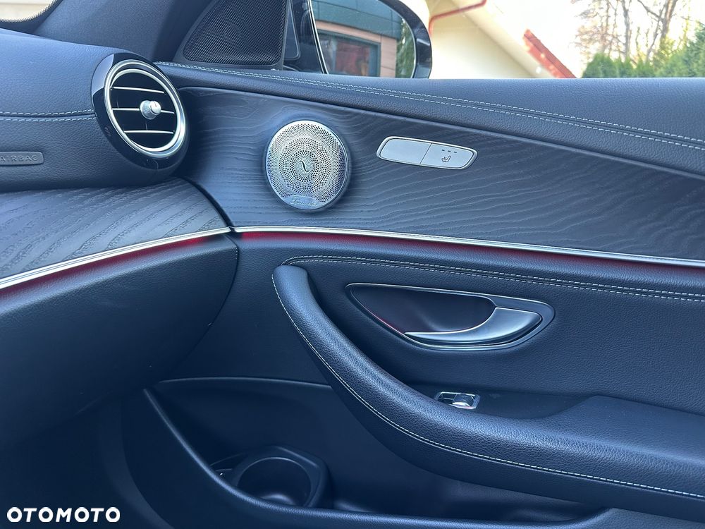 Mercedes-Benz Klasa E 200 4-Matic AMG - 14
