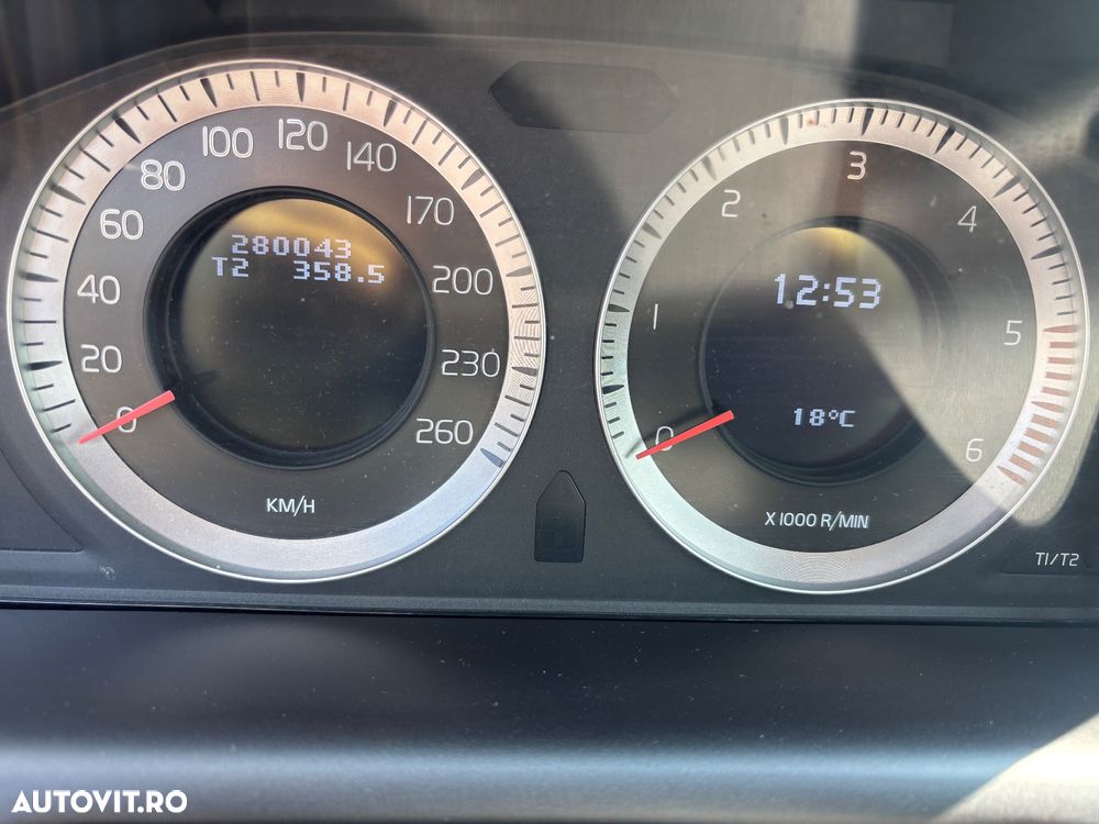 Volvo XC 60 2.4D AWD - 7