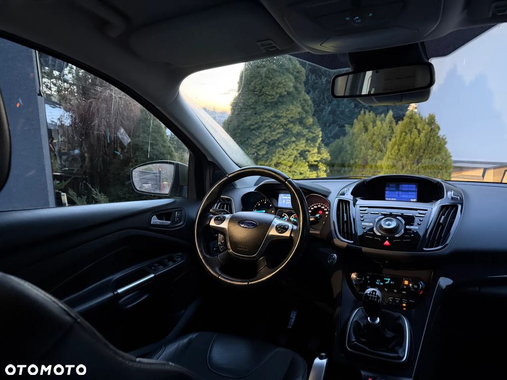 Ford Kuga 2.0 TDCi 4x4 Titanium - 32