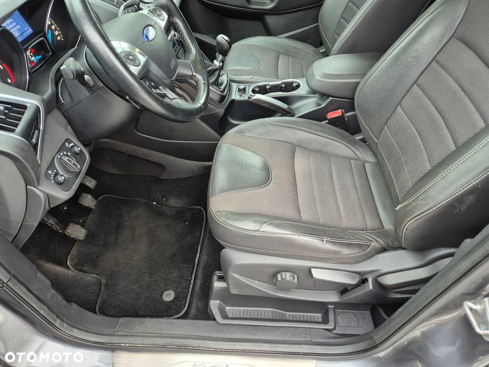 Ford Kuga 2.0 TDCi 4x4 Titanium - 17